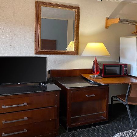 Hotel O Tallassee Hwy 14 Екстериор снимка