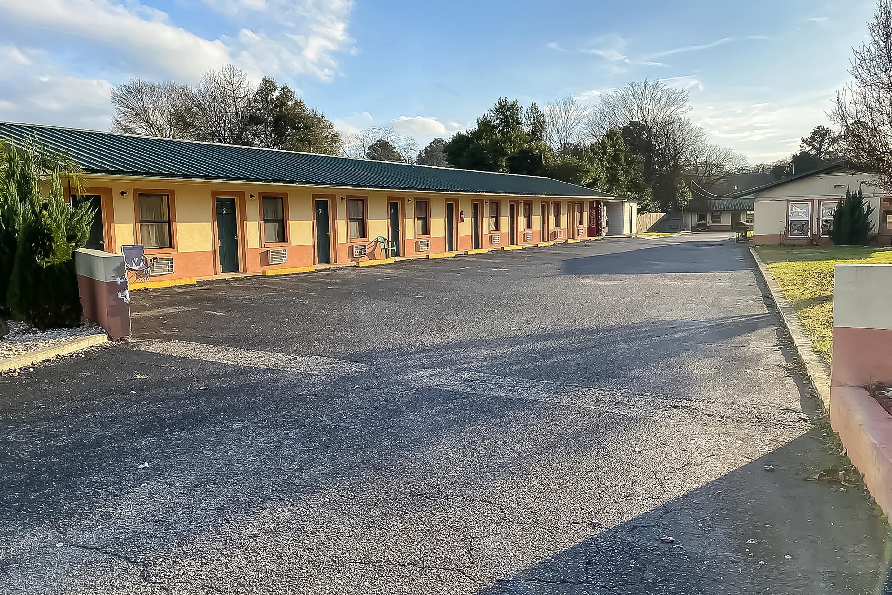 Hotel O Tallassee Hwy 14 Екстериор снимка
