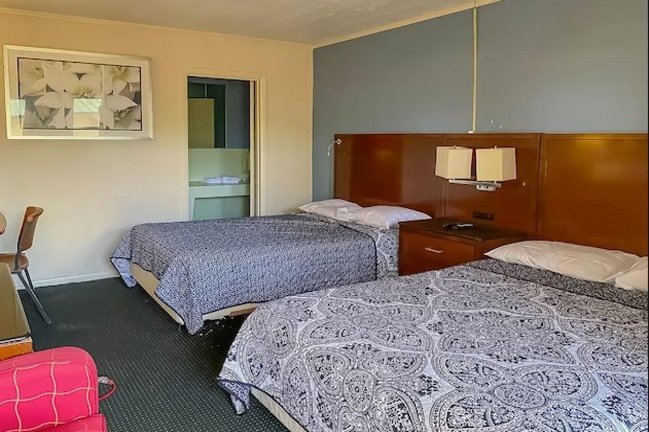 Hotel O Tallassee Hwy 14 Екстериор снимка